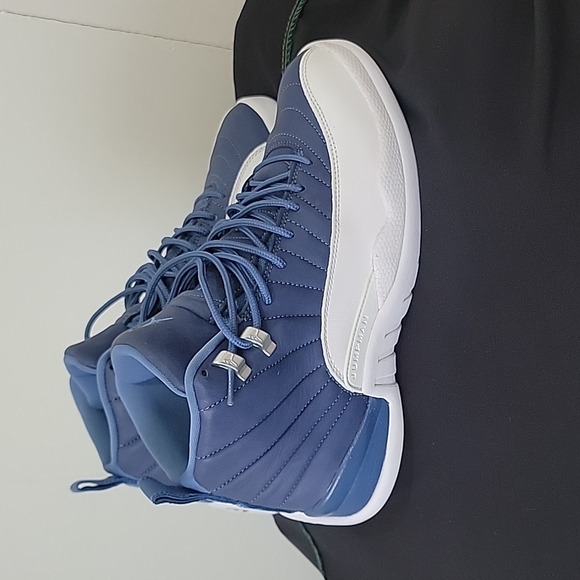 Jordans - Picture 3 of 4